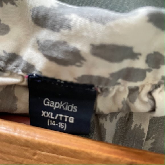 Gap Kids Sleeveless Grey Animal Print Blouse - Picture 4 of 5